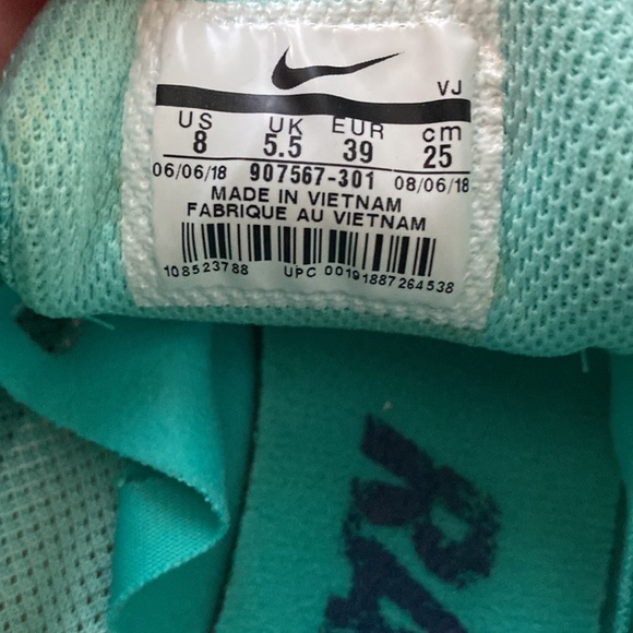 Nike Cross Country Spikes - Picture 2 of 3